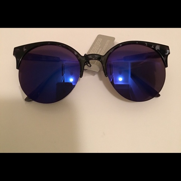 Fashion Mirror Sunglasses - Picture 7 of 7